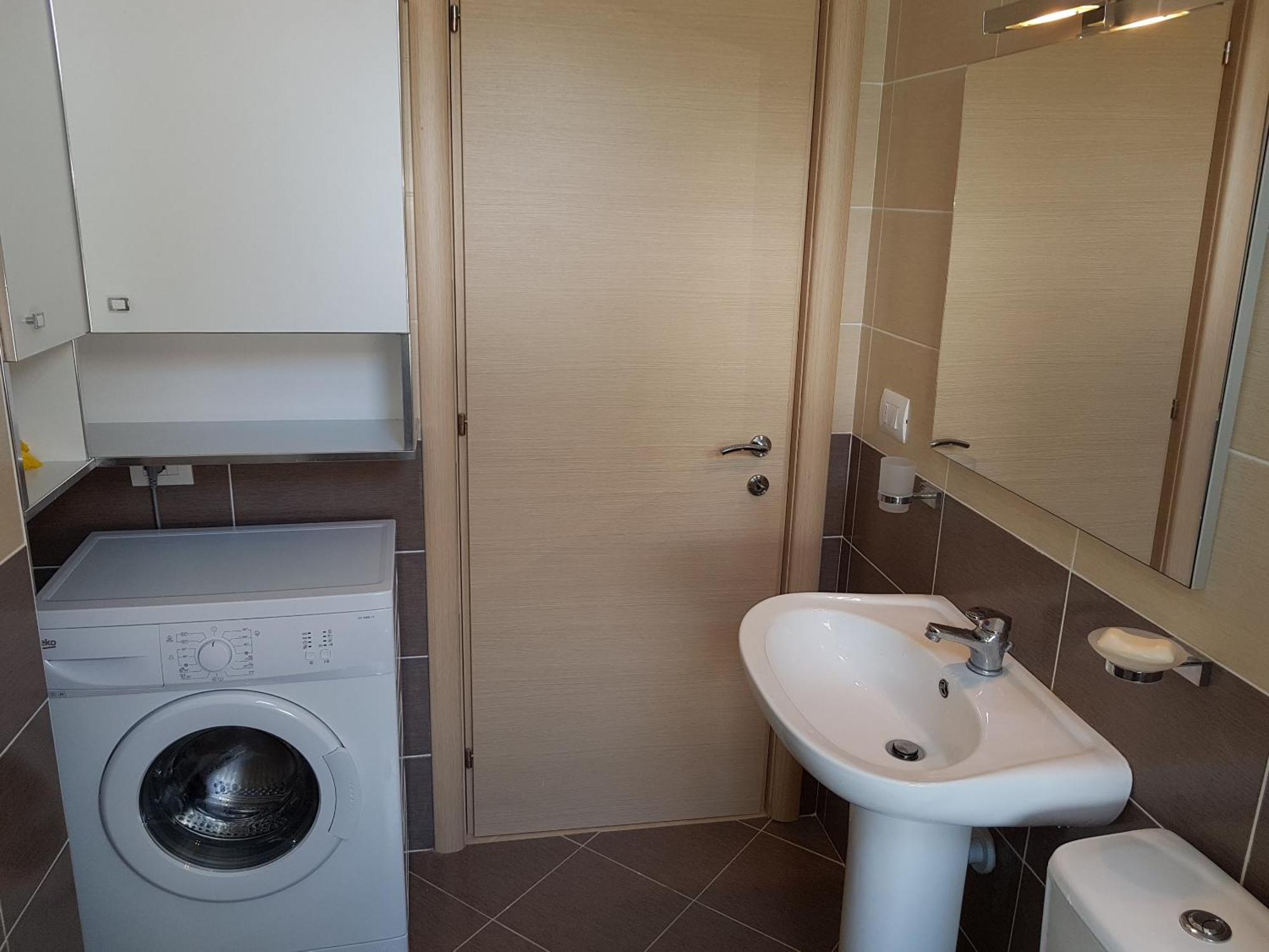 Flori Beach Apartment Radhime Bagian luar foto